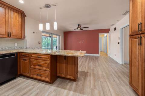 8331 SW 156th St, Palmetto Bay FL - photo 8 of 28