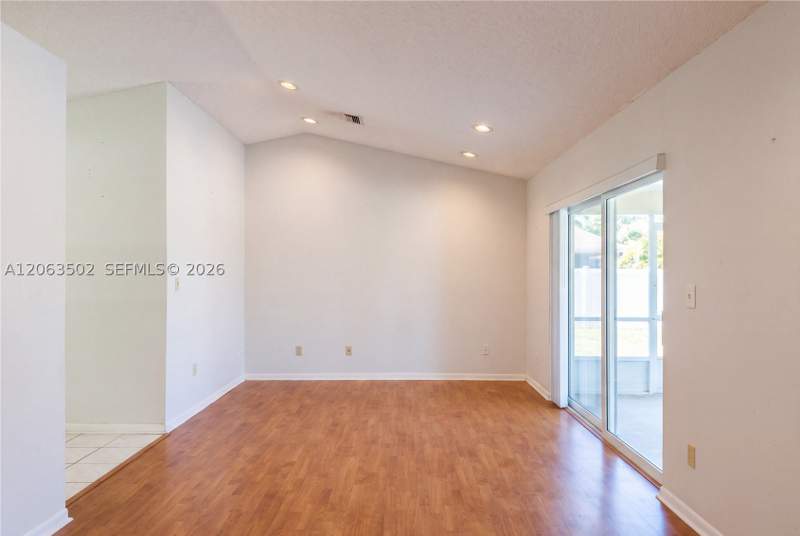 3 bedroom SingleFamilyResidence at 25039 SW 127th Pl, Princetonian By The Park, Homestead — photo 4