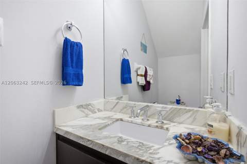3365 NE 14th Dr 104-16, Homestead FL - photo 16 of 34