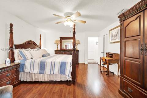 10825 SW 91st Ln, Miami FL - photo 15 of 47