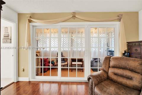 10825 SW 91st Ln, Miami FL - photo 16 of 47
