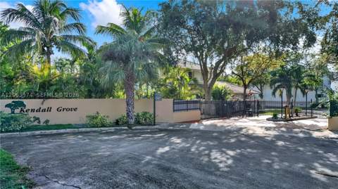 10825 SW 91st Ln, Miami FL - photo 22 of 47