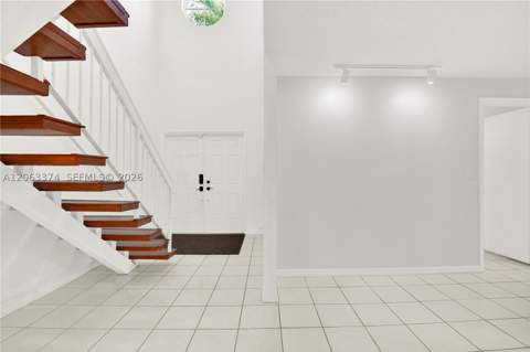 10825 SW 91st Ln, Miami FL - photo 6 of 47