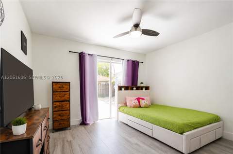 9002 SW 212th Ter, Cutler Bay FL - photo 10 of 13