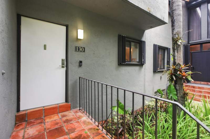 2 bedroom Townhouse at 980 NW N River Drive 30, Snug Harbor, Miami — photo 4
