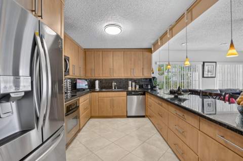 910 NE 205th Street, Miami FL - photo 16 of 43