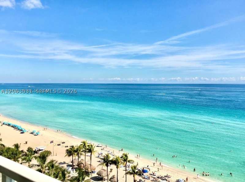 2 bedroom Condominium at 16699 Collins Ave 1103 / 2 Parking 4 Sale, La Perla Condo, Sunny Isles Beach — photo 1
