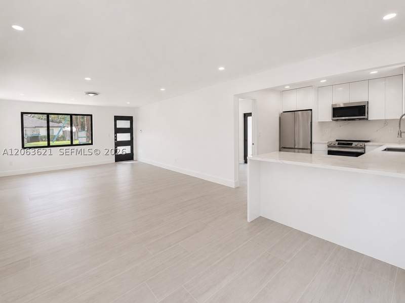 4 bedroom SingleFamilyResidence at 1141 NE 166th St, Unit 1 Monticello Park, North Miami Beach — photo 3