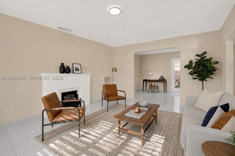 3 bedroom SingleFamilyResidence at 1015 Cortez St, Glen Gables, Coral Gables — photo 5