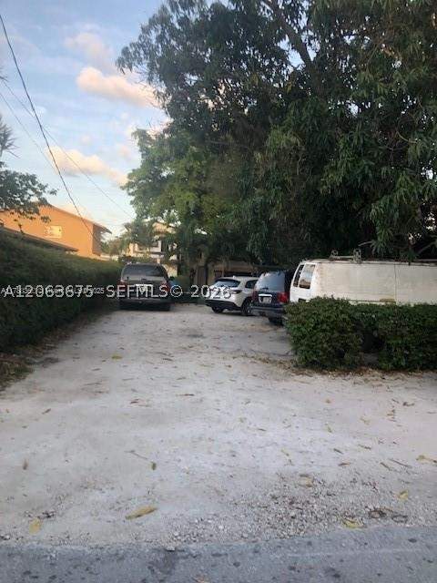 5 bedroom SingleFamilyResidence at 2231 SW 57th Ct, Coral Way Sec C, Miami — photo 3