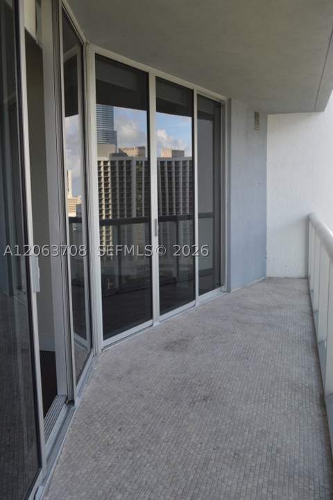 475 Brickell Ave 1814, Miami FL - photo 9 of 30