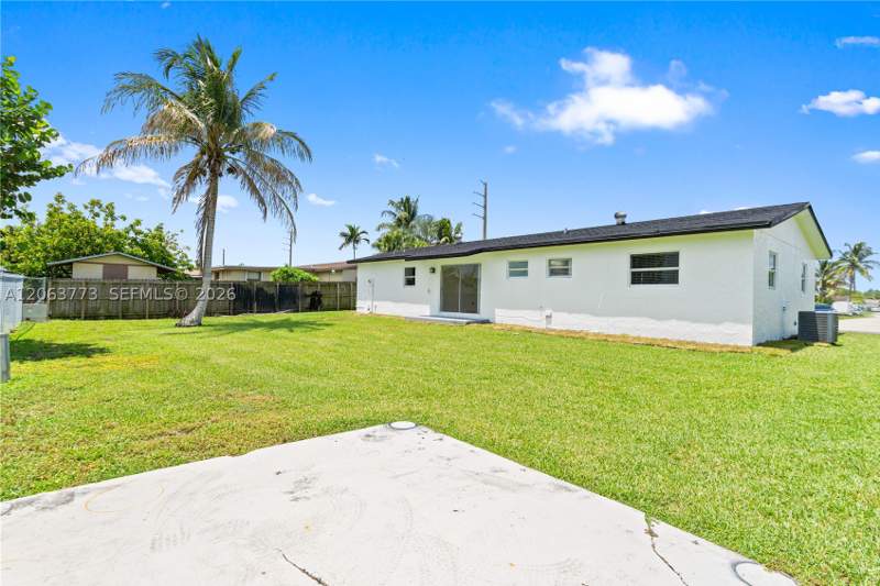 3 bedroom SingleFamilyResidence at 26231 SW 127th Ave, Meadow Wood Manor Sec I, Homestead — photo 3
