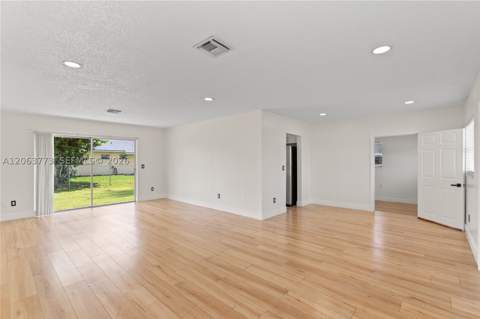 26231 SW 127th Ave, Homestead FL - photo 7 of 21