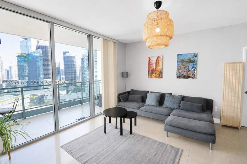 2 bedroom Condominium at 90 SW 3rd St 3212, Ivy Condo, Miami — photo 2