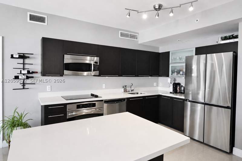 2 bedroom Condominium at 90 SW 3rd St 3212, Ivy Condo, Miami — photo 4