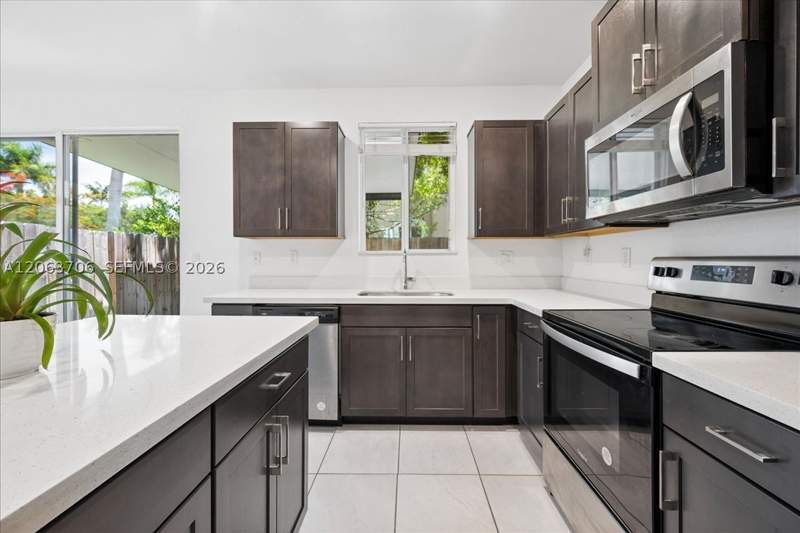 4 bedroom Townhouse at 2478 SE 10th Ct, Towns At Seascape, Homestead — photo 4