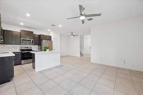2478 SE 10th Ct, Homestead FL - photo 6 of 22