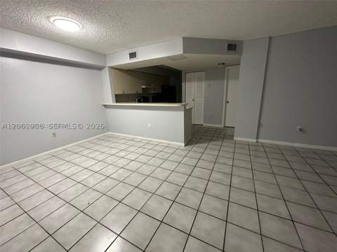 8600 SW 212th St 105, Cutler Bay FL - photo 6 of 12