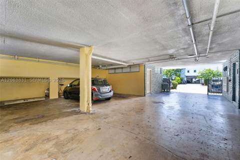 915 Jefferson Ave 3D, Miami Beach FL - photo 18 of 24
