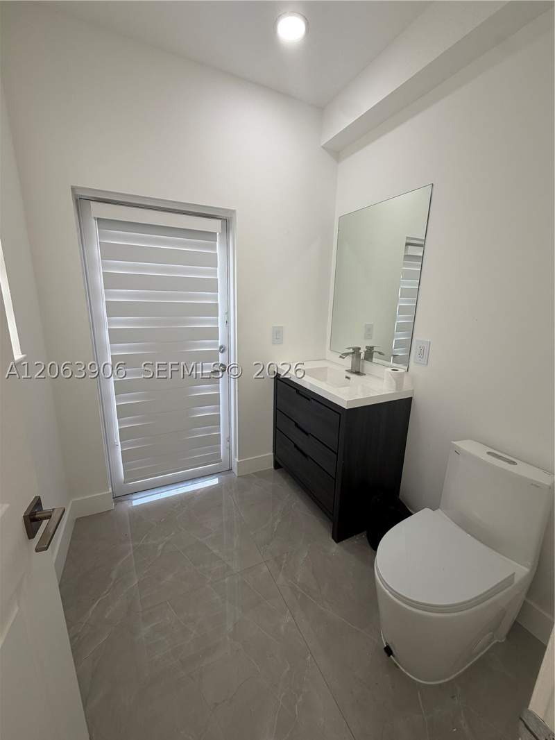 4 bedroom SingleFamilyResidence at 18435 SW 136th Ave, Caple Farms North, Miami — photo 5