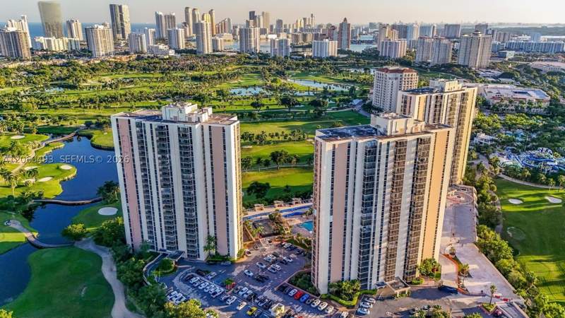 2 bedroom Condominium at 20335 W Country Club Dr 1702, Coronado Condo-Tower II, Aventura — photo 2