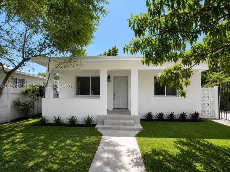 3 bedroom SingleFamilyResidence at 812 NW 67th St, Seventh Ave Park, Miami — photo 1