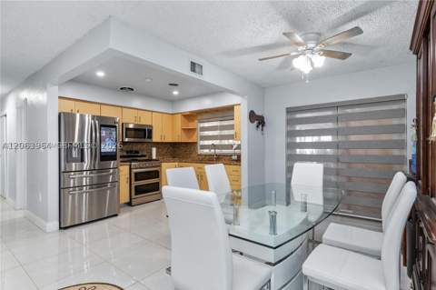 1211 NW 179th St, Miami Gardens FL - photo 10 of 31