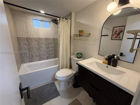 1666 West Ave 305, Miami Beach FL - photo 16 of 40