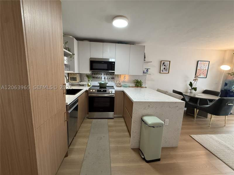 2 bedroom Condominium at 1666 West Ave 305, Belle View Sub, Miami Beach — photo 5