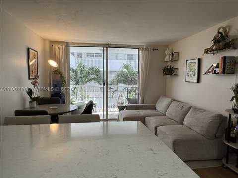 1666 West Ave 305, Miami Beach FL - photo 8 of 40
