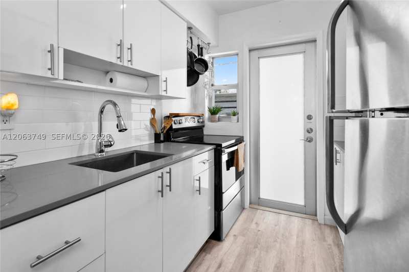 0 bedroom Condominium at 641 Espanola Way 24, 641 Espanola Way Inc Cond, Miami Beach — photo 1