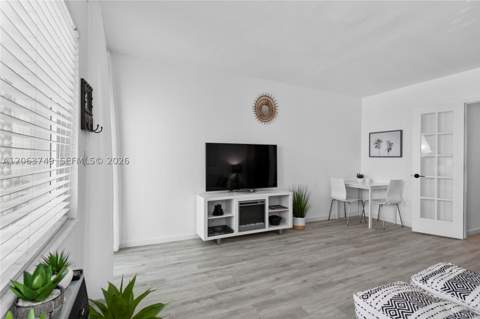 641 Espanola Way 24, Miami Beach FL - photo 11 of 32