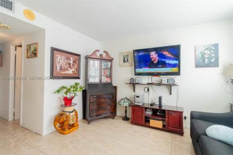 251 174th St 808, Sunny Isles Beach FL - photo 12 of 47
