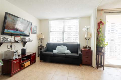 251 174th St 808, Sunny Isles Beach FL - photo 14 of 47