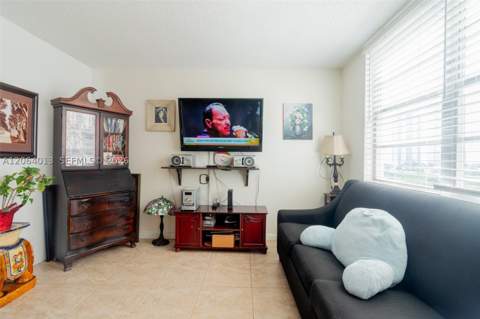 251 174th St 808, Sunny Isles Beach FL - photo 23 of 47