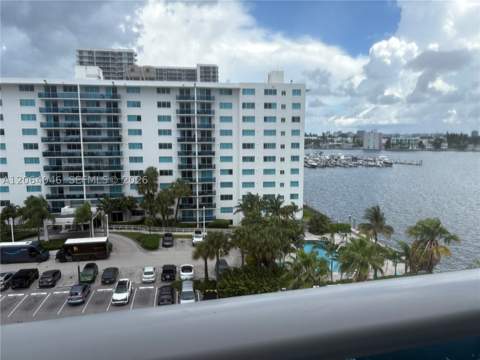 7501 E Treasure Dr 7H, North Bay Village FL - photo 8 of 16