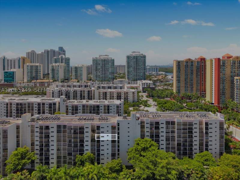 2 bedroom Condominium at 17021 N Bay Rd 705, Plaza Of Americas Condo P, Sunny Isles Beach — photo 3