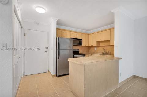 1465 NE 123rd St 416, North Miami FL - photo 7 of 20