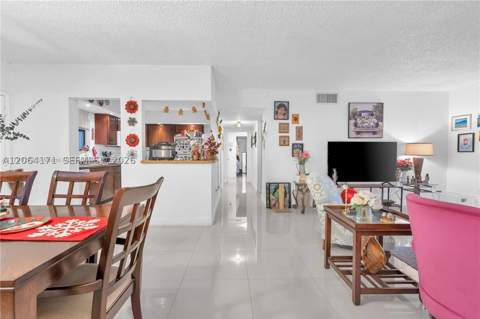 491 Ives Dairy Rd 202-5, Miami FL - photo 15 of 20