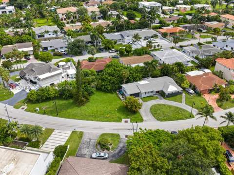 301 186th St, Sunny Isles Beach FL - photo 7 of 30