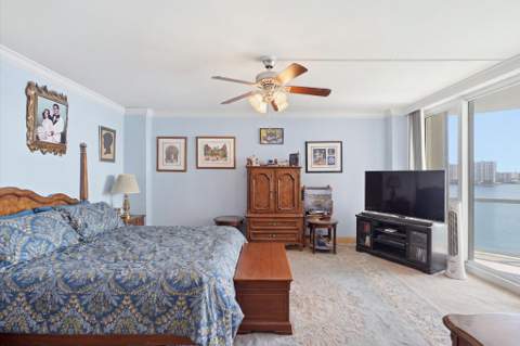 7000 W Island Boulevard 907, Aventura FL - photo 14 of 57