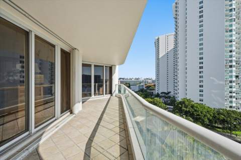7000 W Island Boulevard 907, Aventura FL - photo 6 of 57