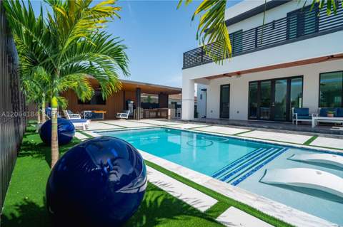 9330 SW 34th St, Miami FL - photo 15 of 109