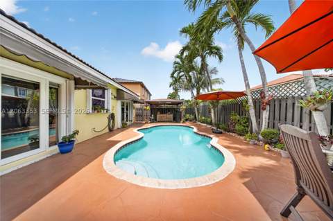 16437 SW 76th Ter, Miami FL - photo 15 of 57