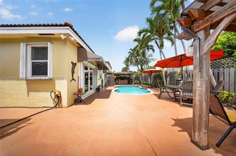 16437 SW 76th Ter, Miami FL - photo 20 of 57