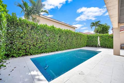 10877 SW 152nd Pl, Miami FL - photo 11 of 84