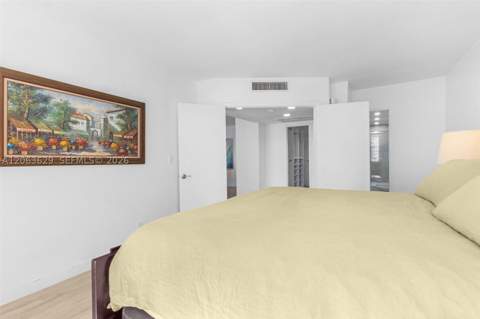 5700 Collins Ave 4C, Miami Beach FL - photo 15 of 57