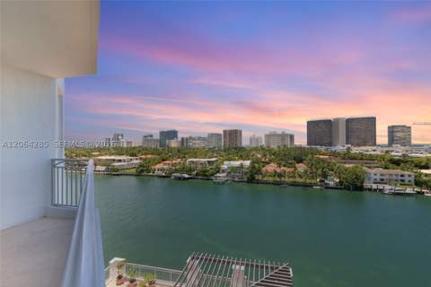 9751 E Bay Harbor Dr 8D, Bay Harbor Islands FL - photo 15 of 18