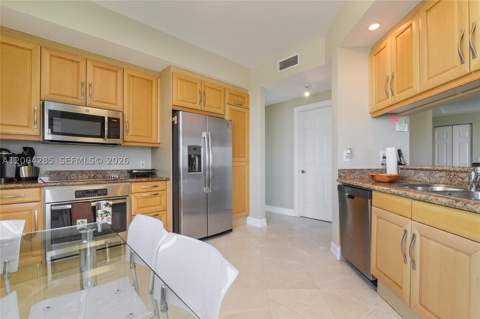 9751 E Bay Harbor Dr 8D, Bay Harbor Islands FL - photo 6 of 18