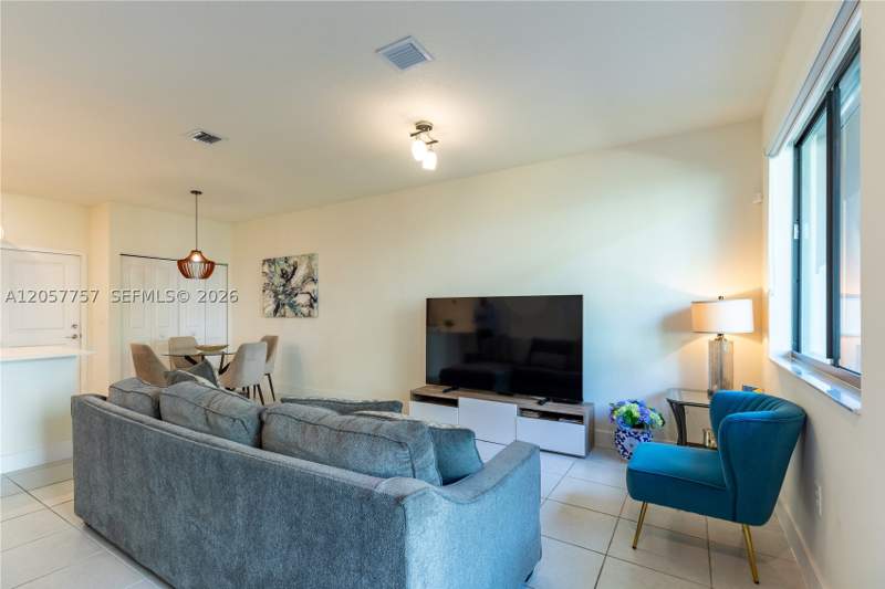 3 bedroom Townhouse at 4623 NW 83rd Pkwy, Downtown Doral South Phas, Doral — photo 3